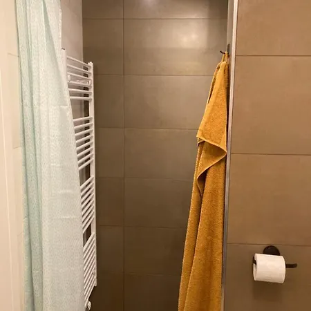 Stylovy A409 V Centre Nr, Parkovanie V Cene Νίτρα