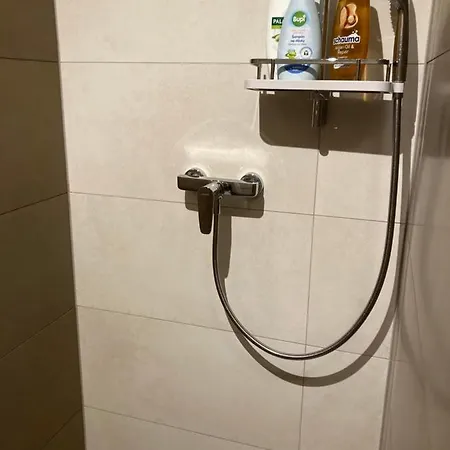Stylovy A409 V Centre Nr, Parkovanie V Cene ניטרה