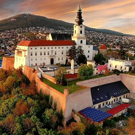 Appartement Stylovy A409 V Centre Nr, Parkovanie V Cene *