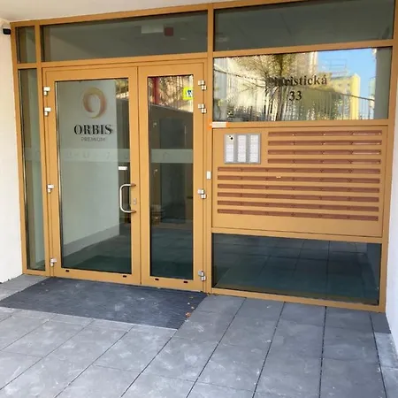 Stylovy A409 V Centre Nr, Parkovanie V Cene Νίτρα