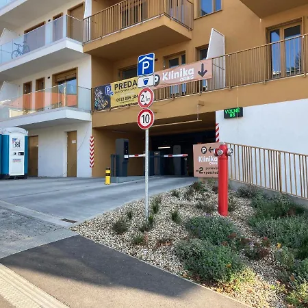 Stylovy A409 V Centre Nr, Parkovanie V Cene Appartement Nitra