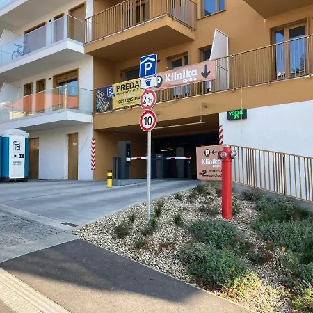Stylovy A409 V Centre Nr, Parkovanie V Cene Apartment Neutra