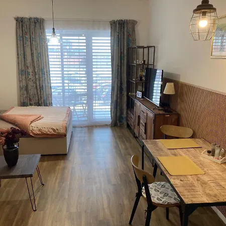 Stylovy A409 V Centre Nr, Parkovanie V Cene Νίτρα